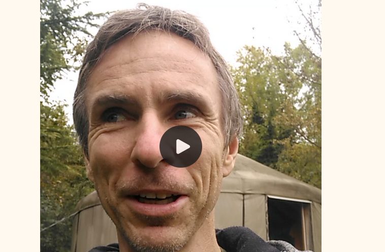 video_nom_entrelesarbres